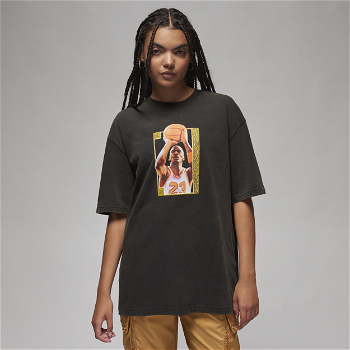 Nike Oversized Graphic T-Shirt FN5375-010